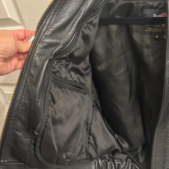 Chaps Black Leather Bomber Jacket - Picture 3 of 17